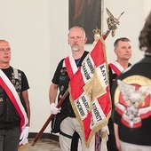 ▲	Msza św. w Jordanowie, gdzie proboszczem jest ks. Piotr Franek z Kapłańskiego Klubu Motocyklowego God’s Guards.