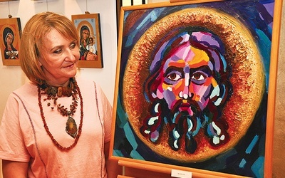 ◄	– Tak mnie to pochłonęło, że trwa do dziś – mówi o swojej pasji pani Teresa. „Mandylion” – największy obraz świebodzińskiej wystawy.