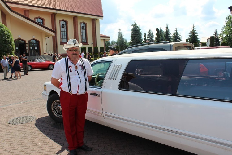 Zlot klasyków w parafii Miłosierdzia Bożego w Brzesku