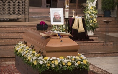 Ostatnie pożegnanie ks. Georga Ratzingera