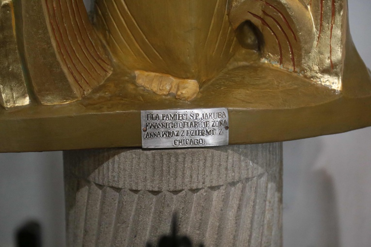 Kościół w Rzepienniku Strzyżewskim i jego otoczenie