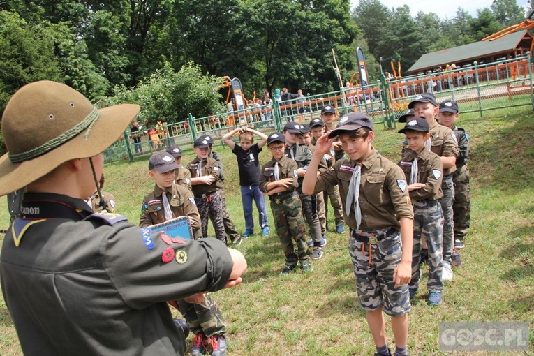 Kolonia zuchowa zielongórskiego ZHR w m. Długie k. Strzelec Krajeńskich