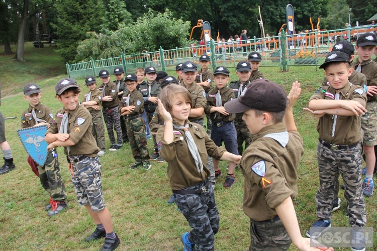 Kolonia zuchowa zielongórskiego ZHR w m. Długie k. Strzelec Krajeńskich