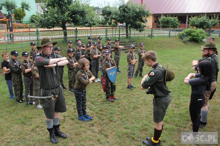 Kolonia zuchowa zielongórskiego ZHR w m. Długie k. Strzelec Krajeńskich