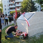 Stalowa Wola. Rocznicowe uroczystości na skwerze obok kościoła pw. św. Floriana.