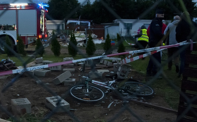 Trąba powietrzna w Ustroniu Morskim