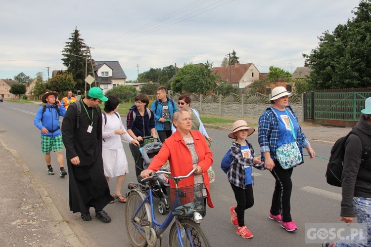 Pielgrzymka z Klenicy do Otynia