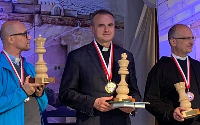 Gratulacje dla najlepszych szachistów!