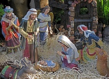 Mieszkańcy osady w Piemoncie obchodzą Boże Narodzenie