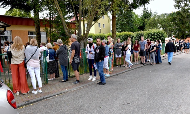 Late poll: Wzrost przewagi Andrzeja Dudy