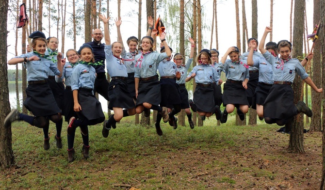 Gdzie za dywan służą mchy i szyszki