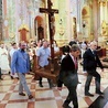 ▲	Kopia Krzyża Trybunalskiego dotarła do wszystkich wspólnot parafialnych naszej diecezji od Buga do Wisły. 