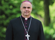 ▲	Biskup Bab podkreśla rolę bezpośredniego przekazu wiary.