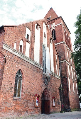 ►	Występy w mieście  nad Wąską odbywają się tradycyjnie w kościele  św. Bartłomieja. 