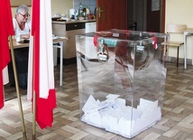 W lokalu wyborczym  na Złotych Łanach w Bielsku-Białej.
