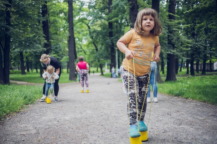 "Lato na podwórku"