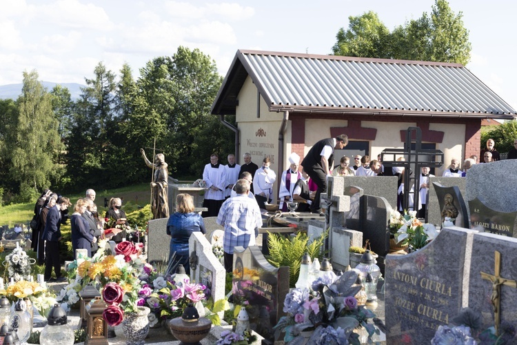 Pogrzeb śp. ks. prał. Jana Pasierbka w Pietrzykowicach