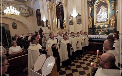 Lubelska wspólnota karmelitów bosych zaprasza do wspólnego świętowania.