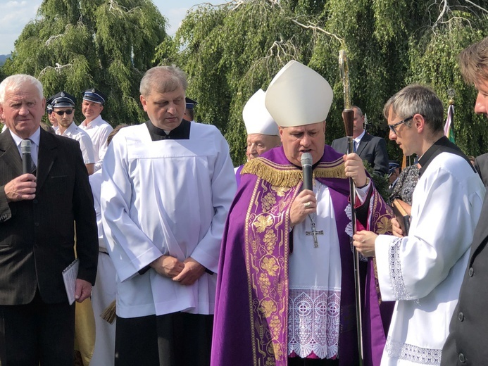 Pogrzeb śp. ks. kan. Jana Krysty w Lipowej