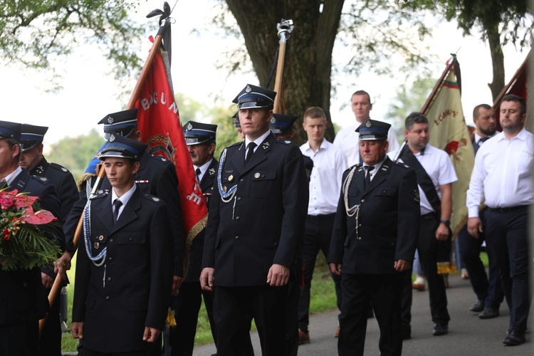 Pogrzeb śp. ks. kan. Jana Krysty w Lipowej