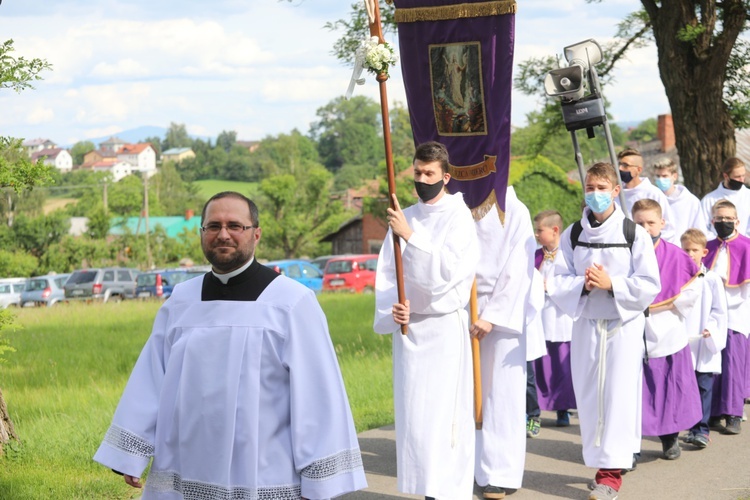 Pogrzeb śp. ks. kan. Jana Krysty w Lipowej