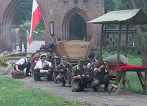 Na rekonstruktorach ciąży duża odpowiedzialność. Dzięki atrakcyjnej formie pokazywania historii taki sposób edukacji mocno wpływa na odbiorców.