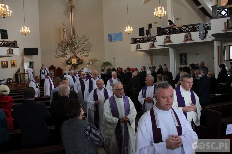 Ostatnie pożegnanie śp. ks. Romana Jarosza