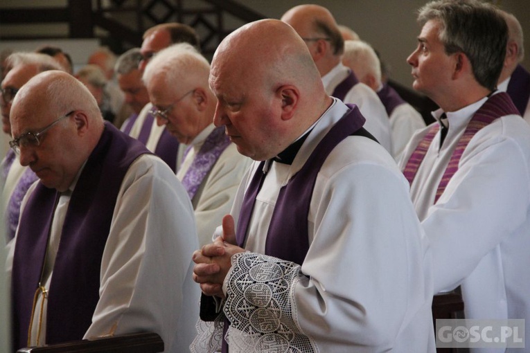Ostatnie pożegnanie śp. ks. Romana Jarosza
