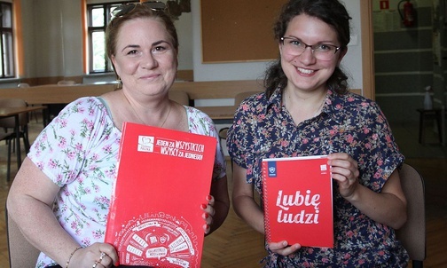 Anna Pawełek i Anna Czulak zachęcają do dołączenia do ekipy wolontariuszy.
