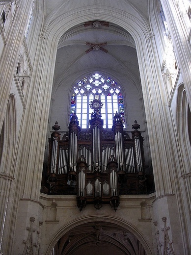 Ograniczono pożar w katedrze w Nantes