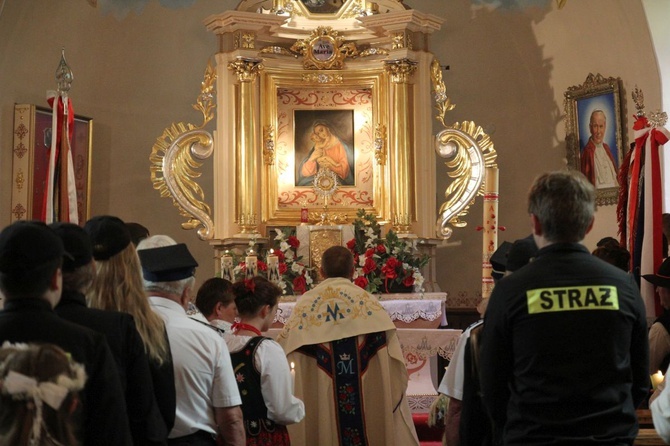 Cisiec i Kamesznica u Matki Bożej Szkaplerznej na Grapce