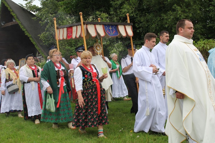 Cisiec i Kamesznica u Matki Bożej Szkaplerznej na Grapce