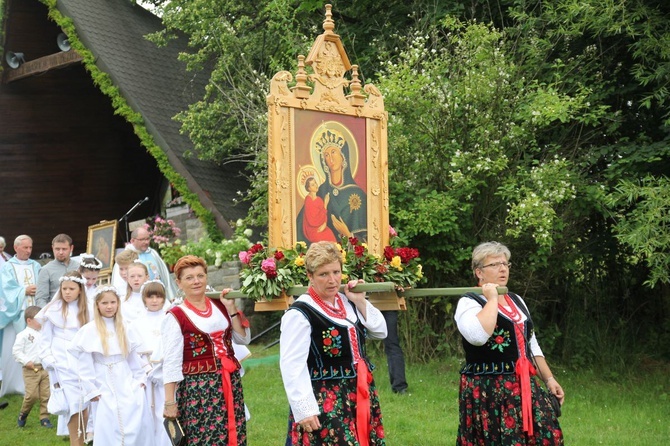 Cisiec i Kamesznica u Matki Bożej Szkaplerznej na Grapce