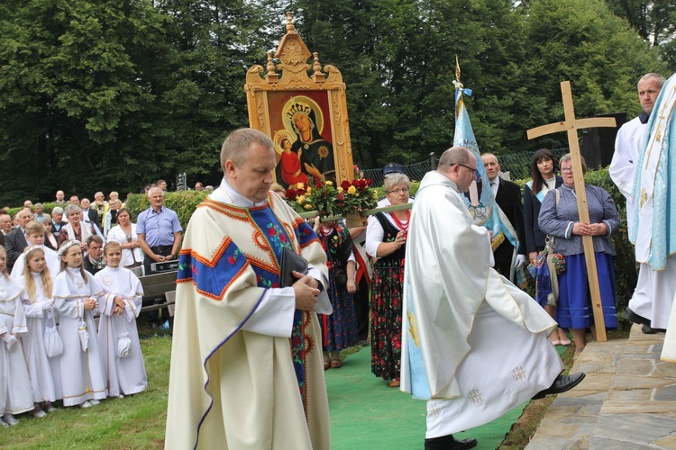 Cisiec i Kamesznica u Matki Bożej Szkaplerznej na Grapce