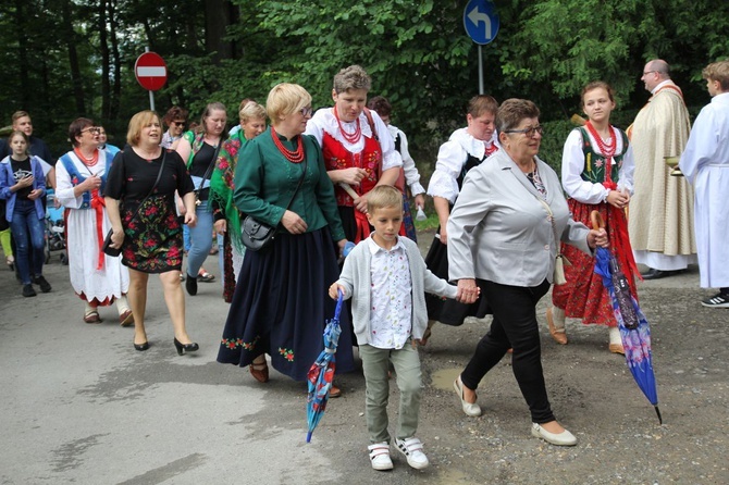 Cisiec i Kamesznica u Matki Bożej Szkaplerznej na Grapce