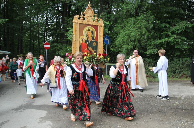 Cisiec i Kamesznica u Matki Bożej Szkaplerznej na Grapce