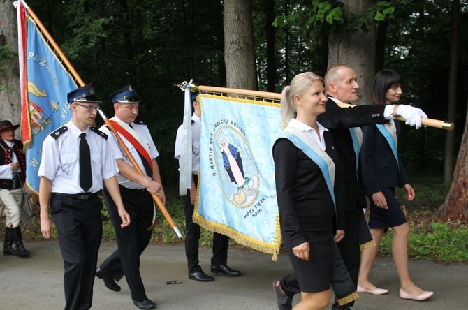 Cisiec i Kamesznica u Matki Bożej Szkaplerznej na Grapce