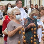 Figura Matki Bożej Szkaplerznej Pośredniczki Łask Wszelkich w Głębowicach