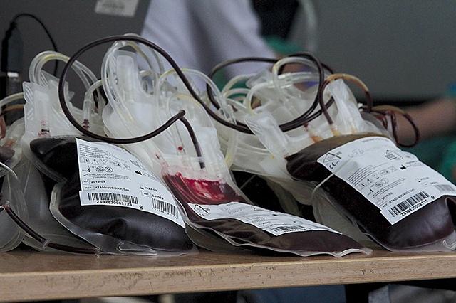 Przy zachowaniu wszelkich obostrzeń są przyjmowane wszystkie osoby, które chcą i mogą oddać krew.