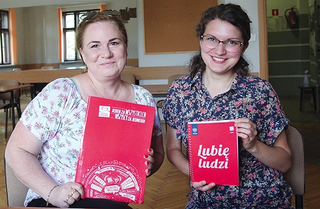 Anna Pawełek i Anna Czulak zachęcają do wolontariatu.