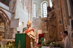 Mszy św. odpustowej przewodniczył bp Andrzej Przybylski.