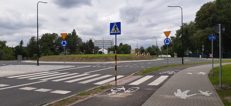 Zabrze. Uruchomiono nowe rondo w pobliżu Areny Zabrze i Miejskiego Ogrodu Botanicznego