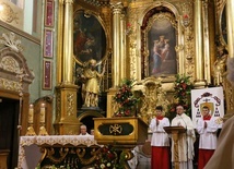 Słynący łaskami obraz św. Anny w bazylice w Lubartowie.