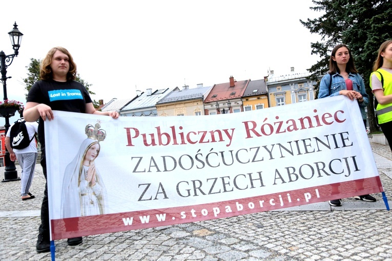 Brzesko. Grzech publiczny, to i modlitwa też