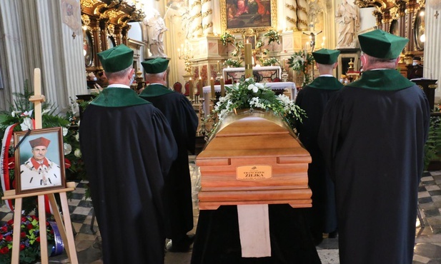 Kraków pożegnał prof. Franciszka Ziejkę