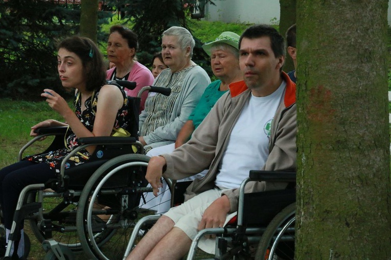 Wczasorekolekcje w Dąbrowicy