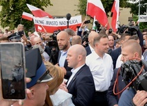 Spotkanie odbyło się nazajutrz po drugiej turze wyborów prezydenckich.