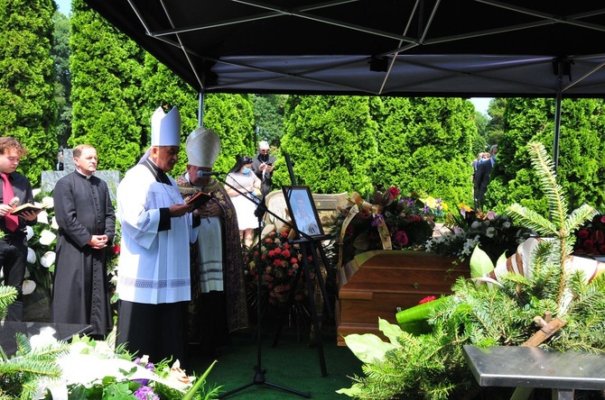 Uroczystości pogrzebowe prof. Franciszka Ziejki - cz. 2