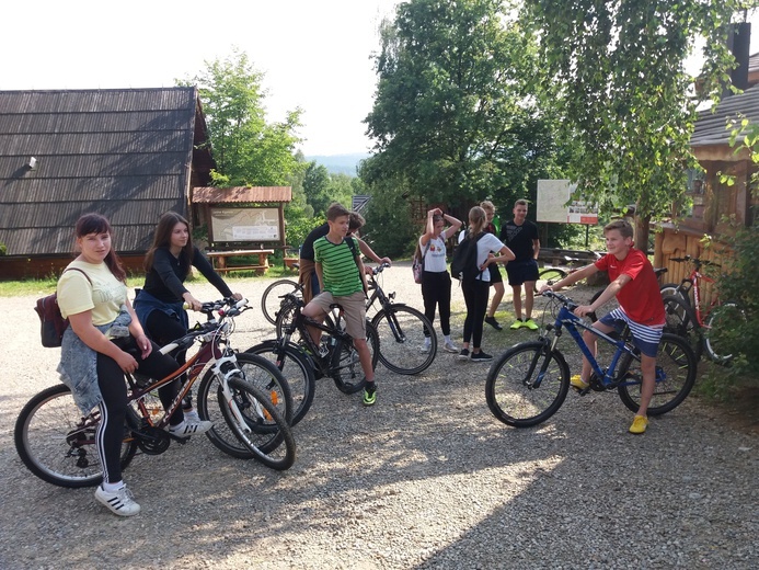 Z Jatrzębi na Jamną