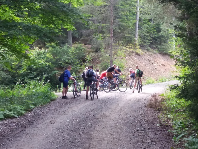 Z Jatrzębi na Jamną